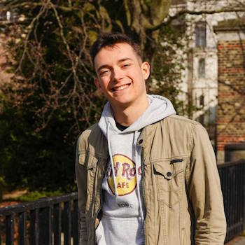 Guillaume Engineer applied informatics A.I.